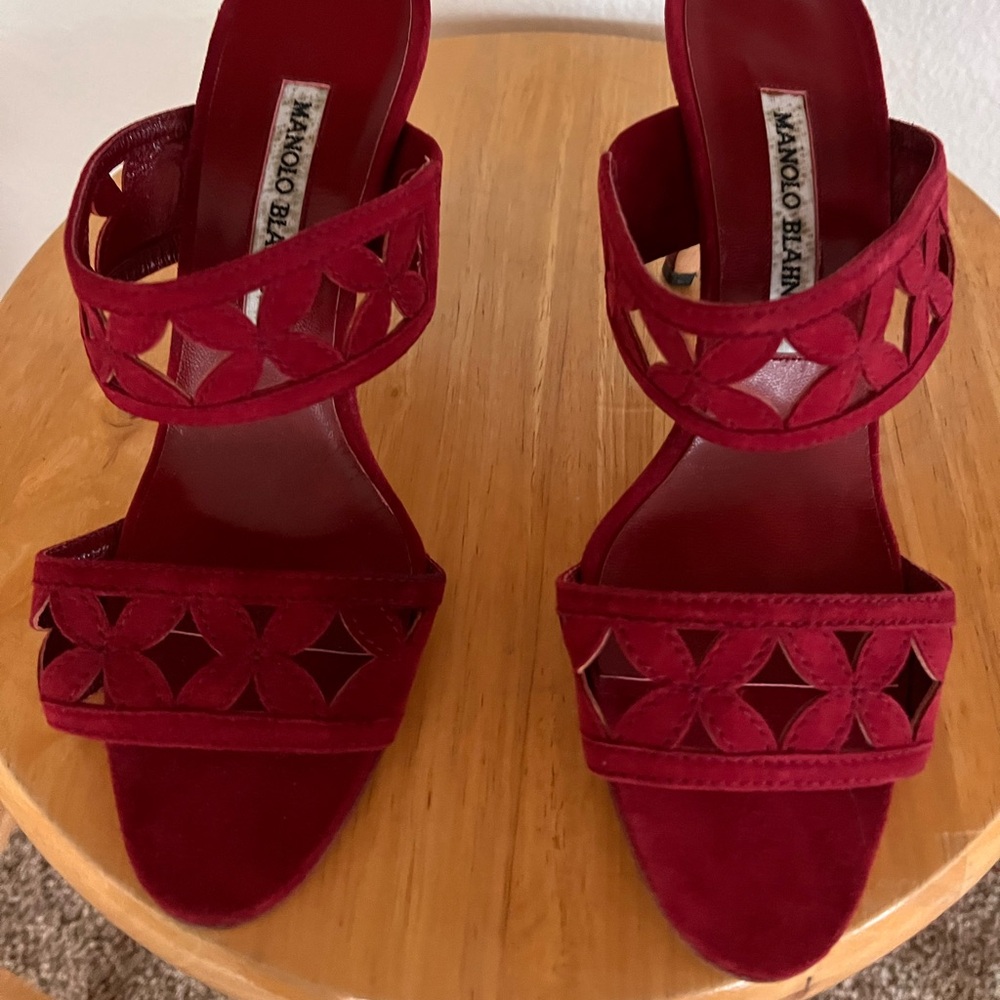 Manolo Blahnik VALORA Heel